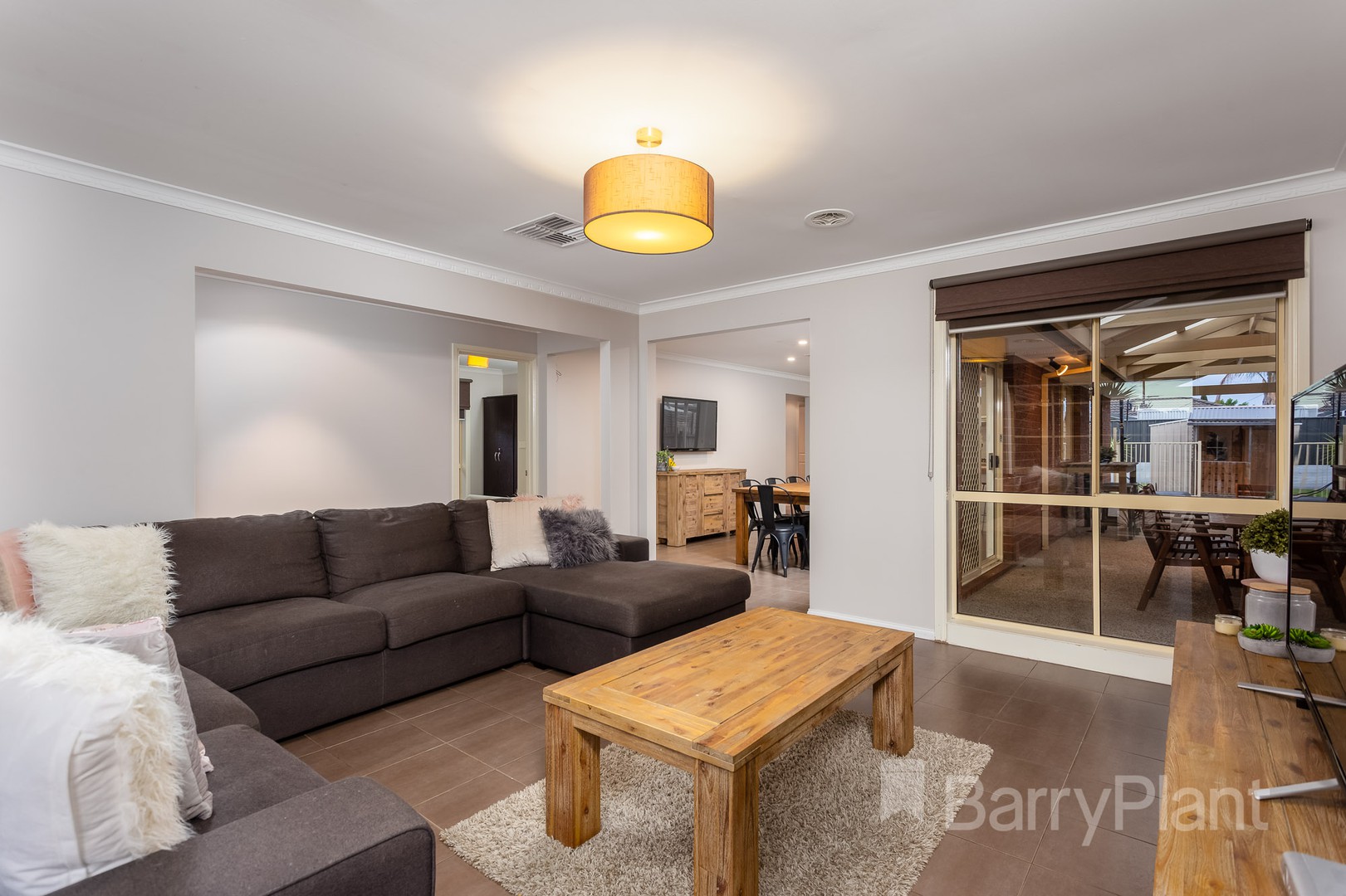 1 Hastie Court, Altona Meadows, VIC 3028 - Thumbnail 1 - 16/05/2019