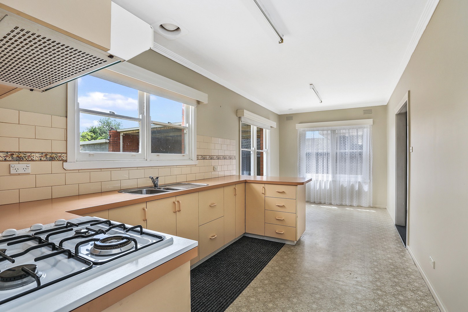 72 Ruhamah Avenue, Bell Post Hill, VIC 3215 - Thumbnail 2 - 16/05/2019