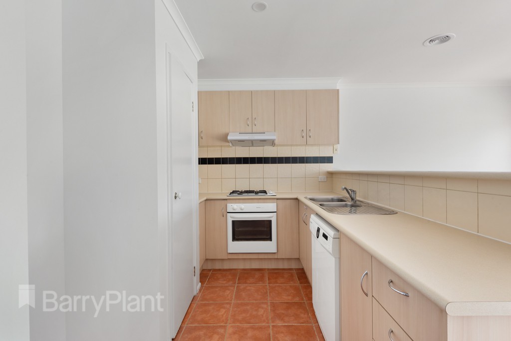 56 St Georges Avenue, Caroline Springs, VIC 3023 - Thumbnail 1 - 25/05/2019