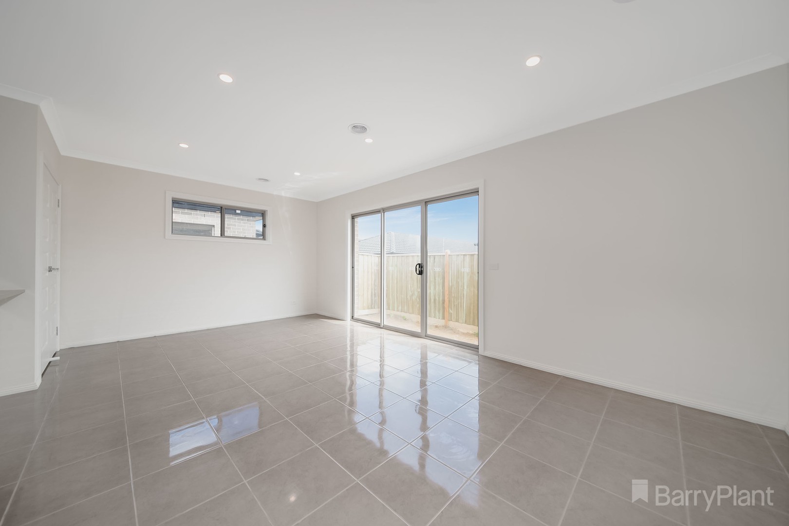 75 Clydevale Avenue, Clyde North, VIC 3978 - Thumbnail 2 - 25/05/2019