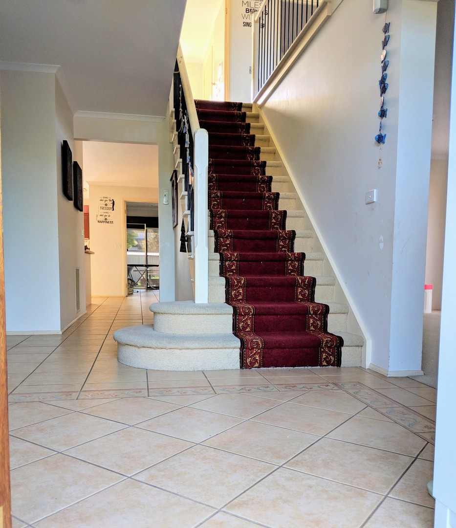 7 Saintly Grove, Berwick, VIC 3806 - Thumbnail 1 - 25/05/2019