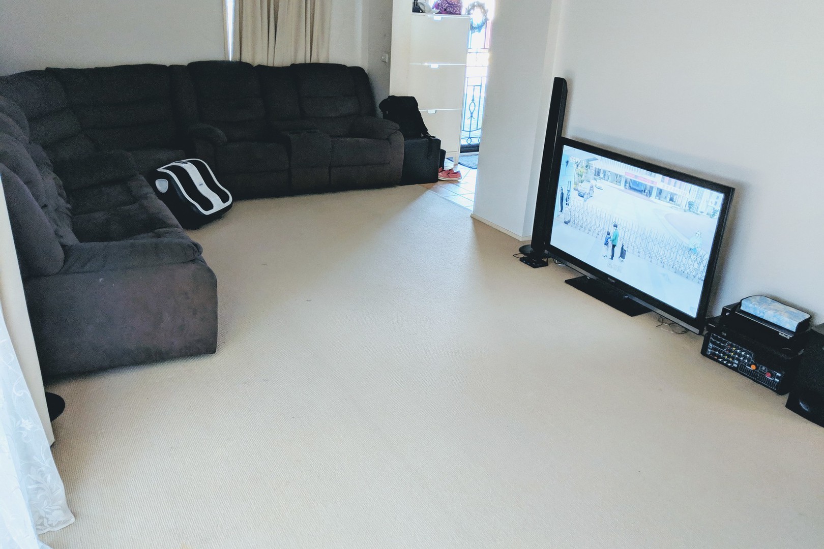 7 Saintly Grove, Berwick, VIC 3806 - Thumbnail 2 - 25/05/2019