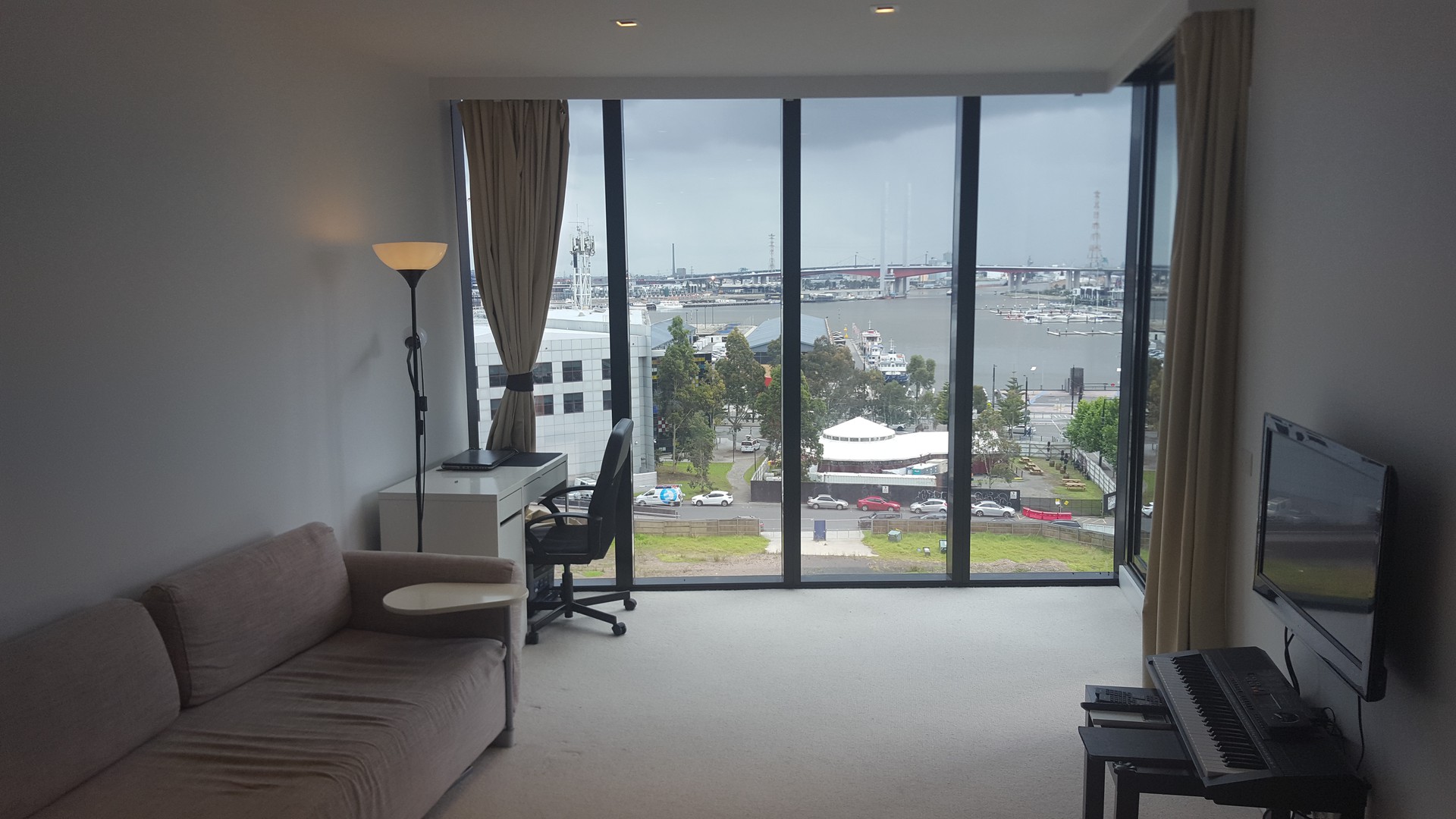 611/677 La Trobe Street, Docklands, VIC 3008 - Thumbnail 2 - 25/05/2019