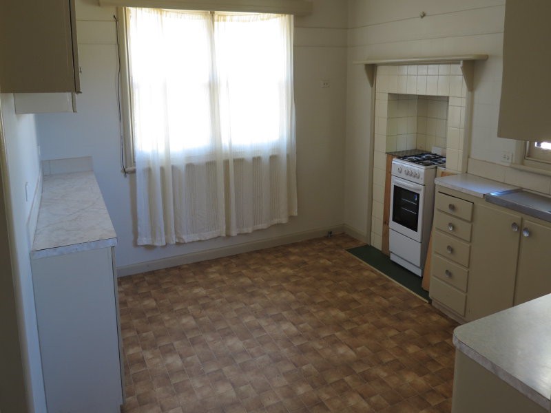 15 Chapel Street, Serpentine, VIC 3517 - Thumbnail 2 - 25/05/2019