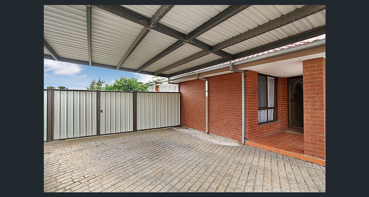8 Berrigan Court, Werribee, VIC 3030 - Thumbnail 2 - 22/01/2019