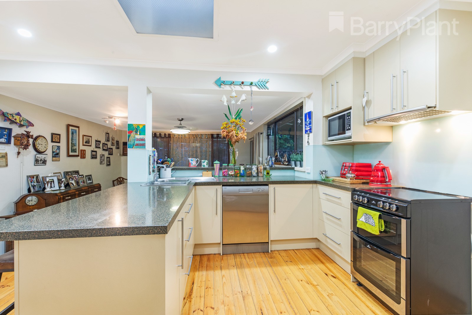 25 Lantana Avenue, Hoppers Crossing, VIC 3029 - Thumbnail 1 - 22/01/2019