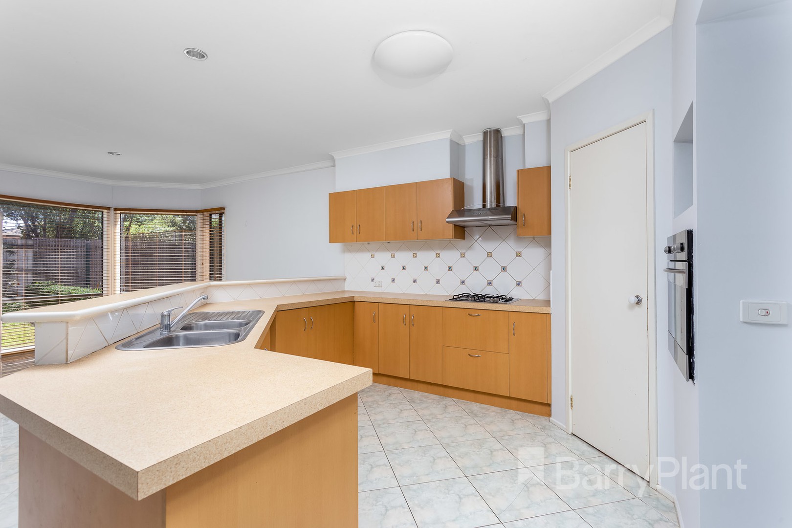 20 Dalmany Avenue, Point Cook, VIC 3030 - Thumbnail 2 - 25/05/2019