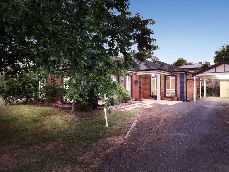 51 Fisher Street, Gisborne, VIC 3437 - Thumbnail 2 - 15/05/2019