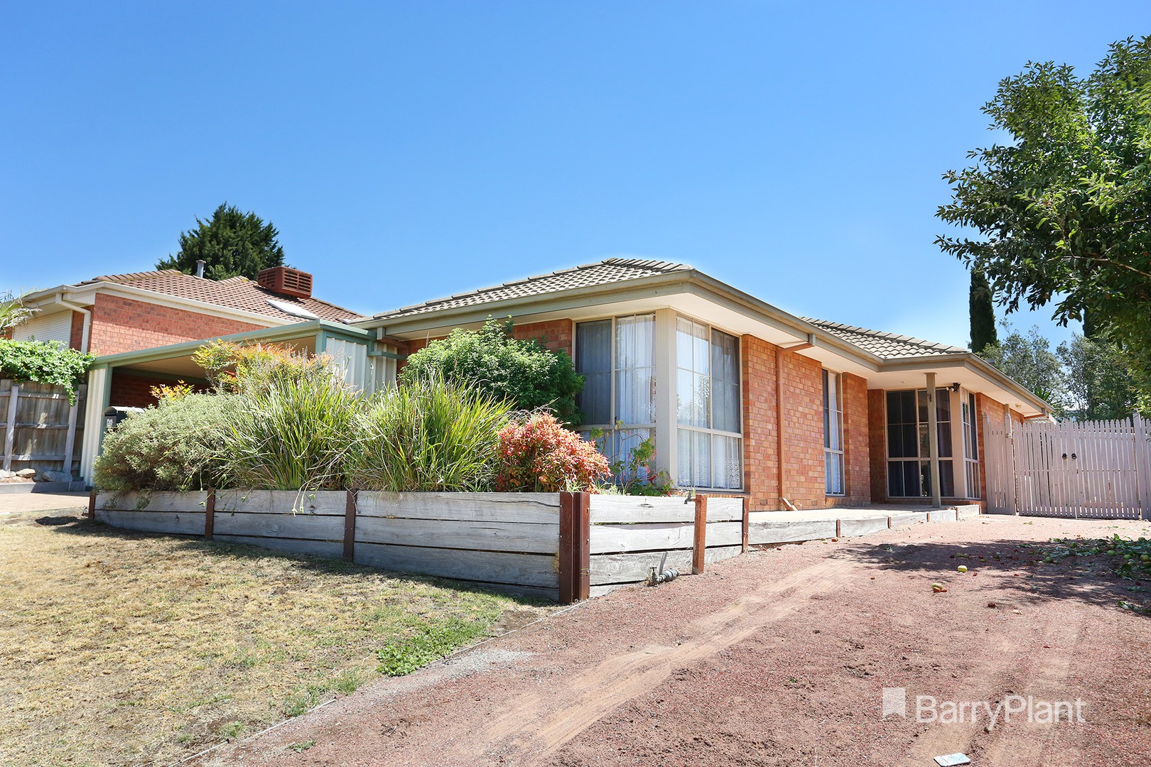 14 Fuschia Place, Meadow Heights, VIC 3048 - Thumbnail 1 - 15/05/2019