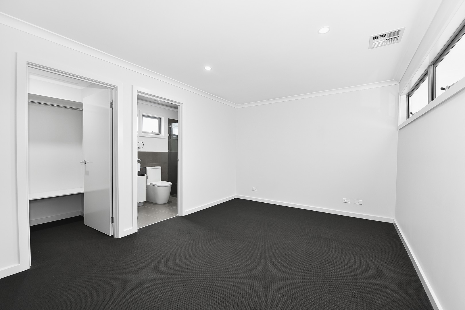 7/39 Hillside Grove, Airport West, VIC 3042 - Thumbnail 2 - 06/03/2019