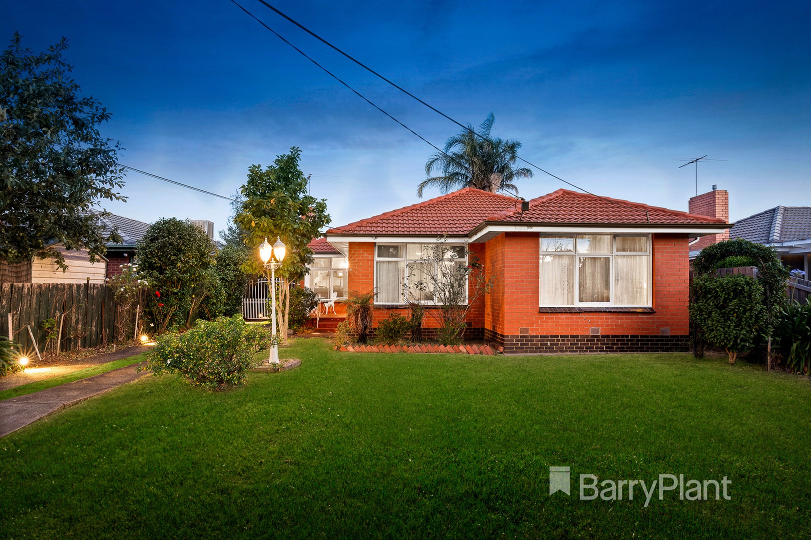 43 Sevenoaks RoadBurwood East, VIC 3151, Burwood East - Thumbnail 2