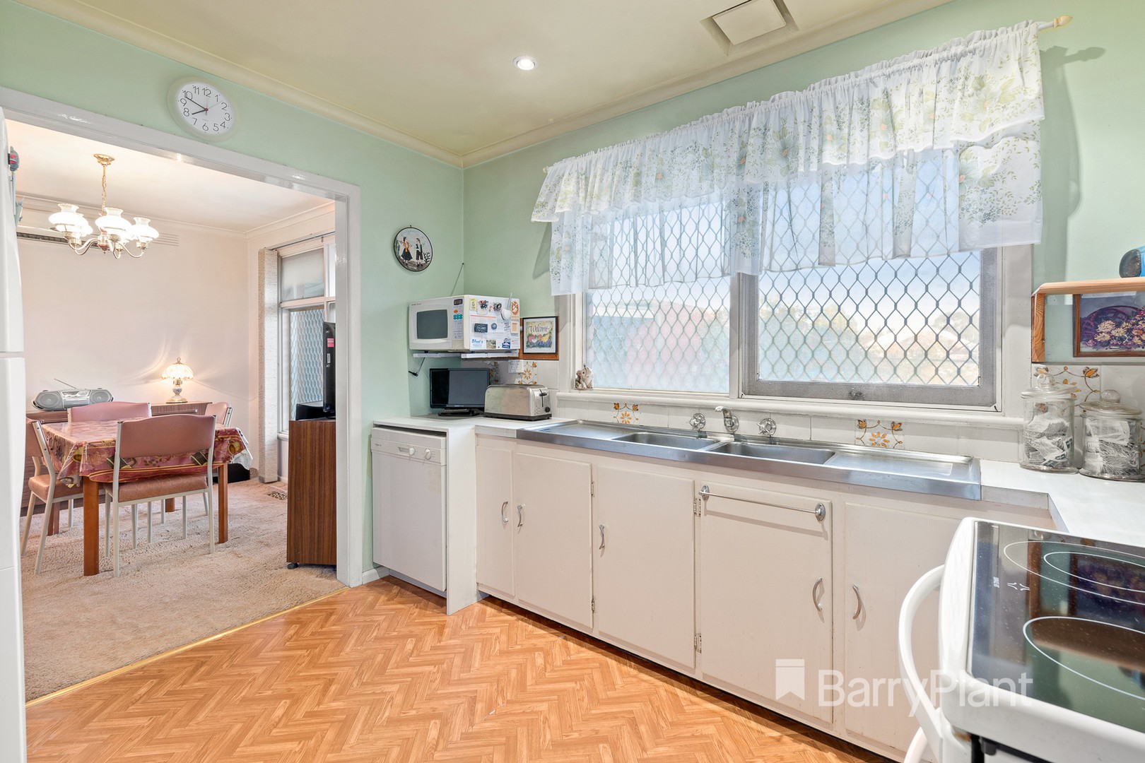 43 Sevenoaks RoadBurwood East, VIC 3151, Burwood East - Thumbnail 4