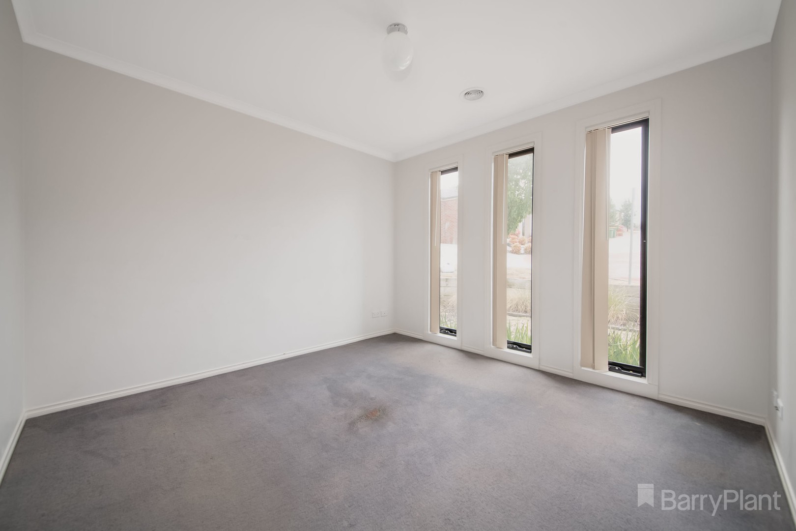 13/107 Army Road, Pakenham, VIC 3810 - Thumbnail 2 - 25/05/2019