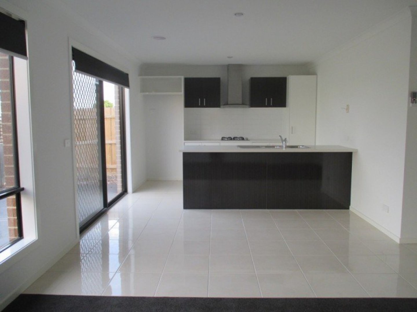 7/11 Hawk Avenue, Pakenham, VIC 3810 - Thumbnail 2 - 06/02/2019