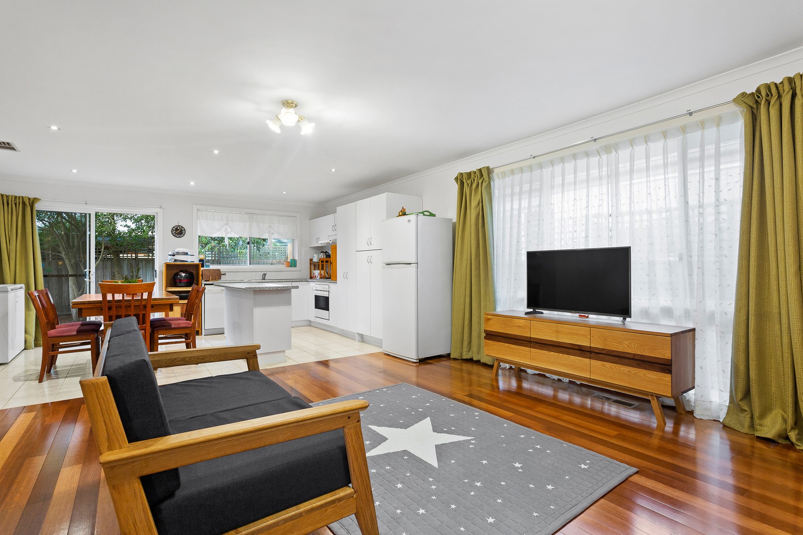 2/165 Springfield Road, Blackburn North, VIC 3130, Blackburn North - Thumbnail 3