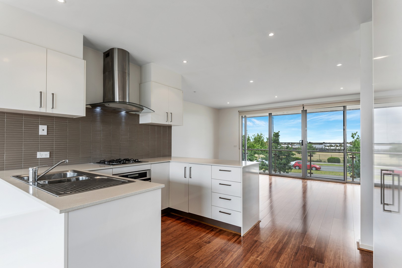 17/60 Cradle Mountain Drive, Craigieburn, VIC 3064 - Thumbnail 2 - 12/02/2019