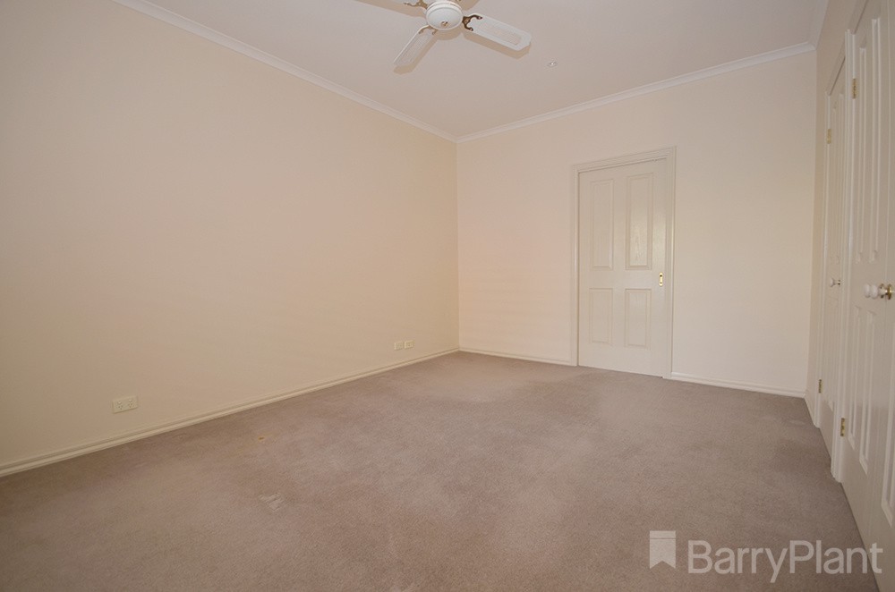 2/517 Sherrard Street, Black Hill, VIC 3350 - Thumbnail 2 - 12/02/2019