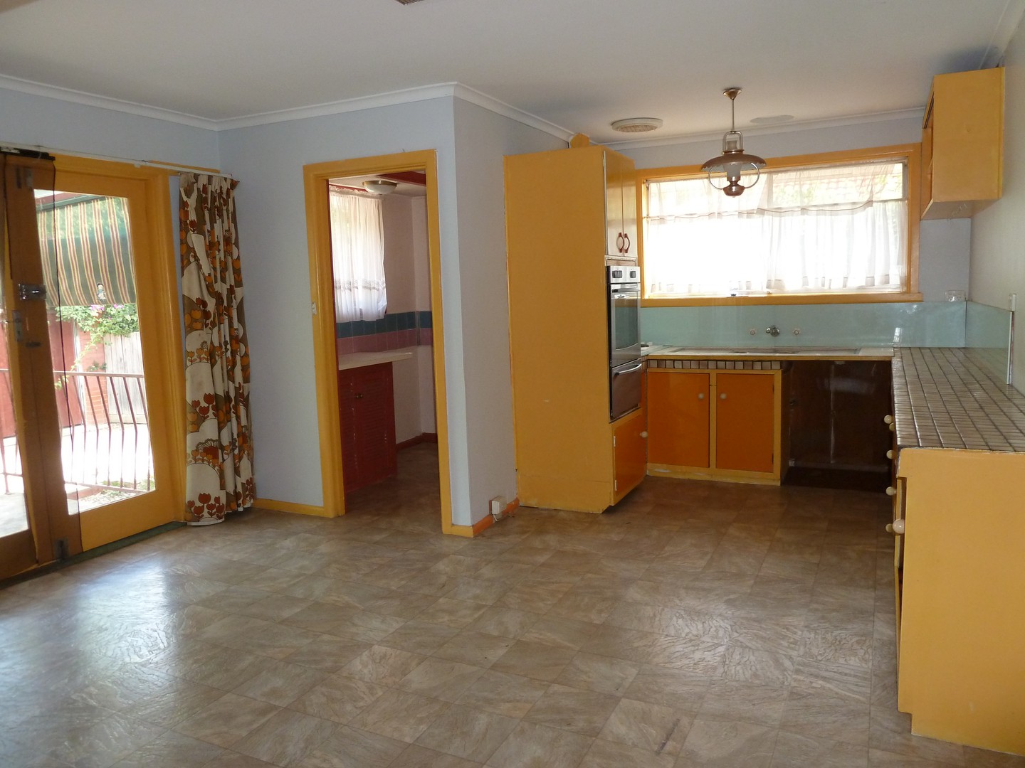 16 O'Connor Road, Knoxfield, VIC 3180 - Thumbnail 2 - 13/02/2019