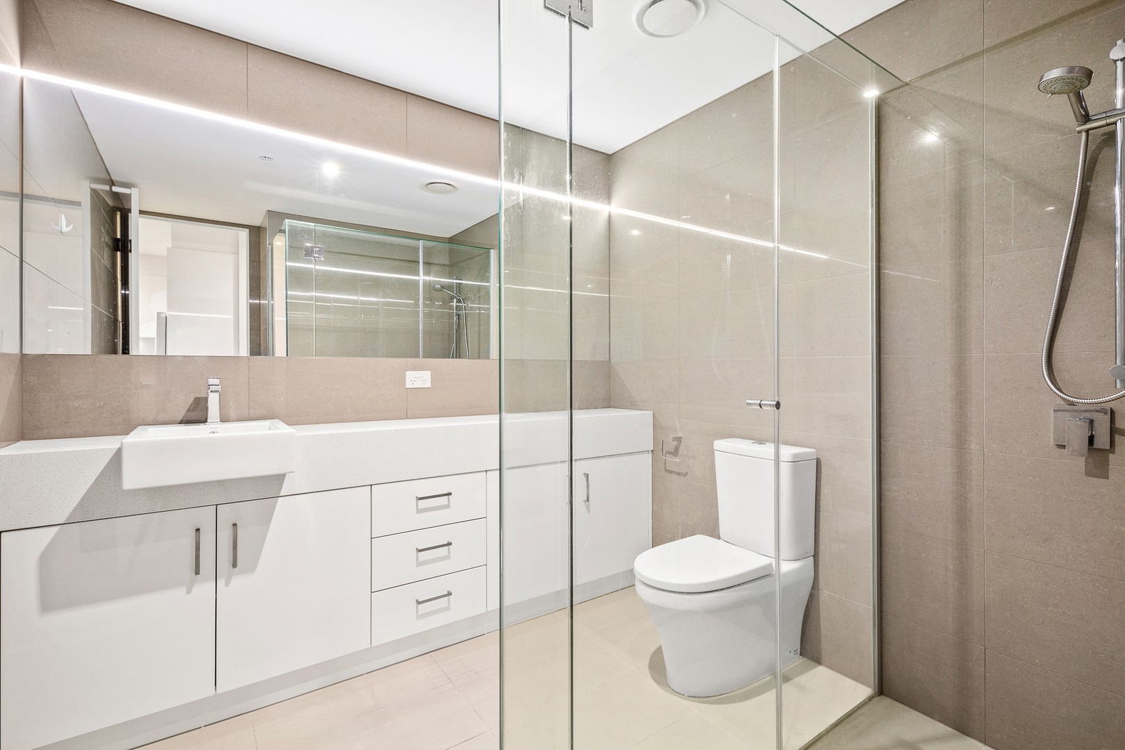 7/187 Reynolds RoadDoncaster East, VIC 3109, Doncaster East - Thumbnail 4