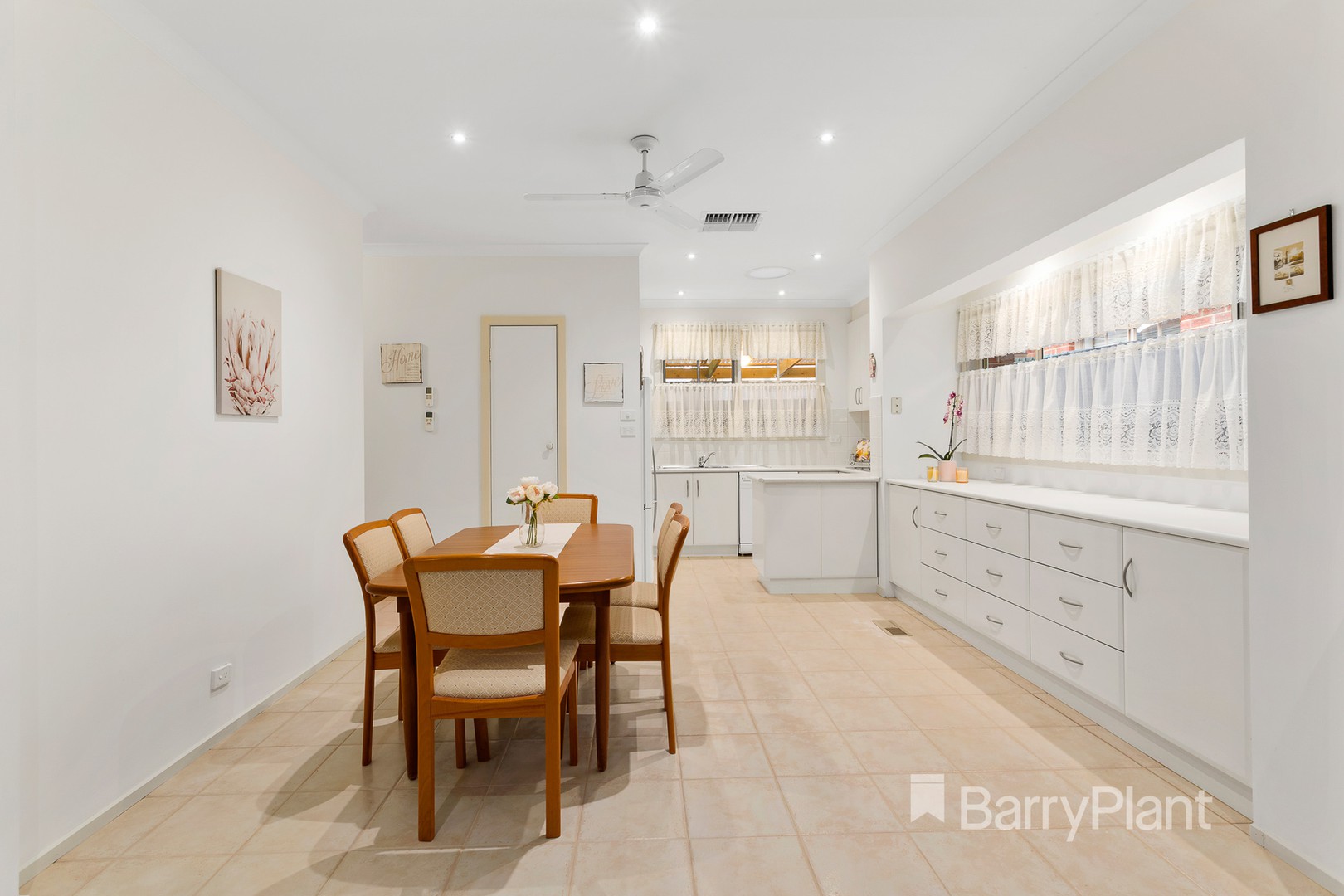 2/7 Elizabeth Street, Bulleen, VIC 3105, Bulleen - Thumbnail 2