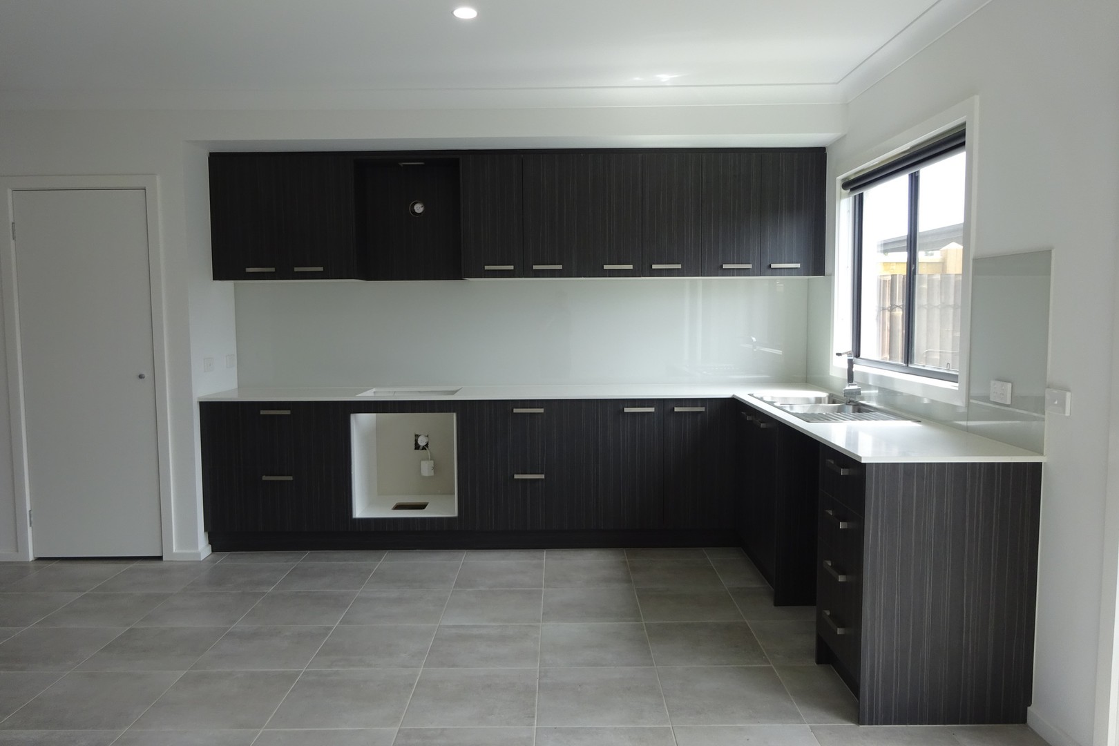 8 Hassett Walk, Mickleham, VIC 3064 - Thumbnail 1 - 18/02/2019