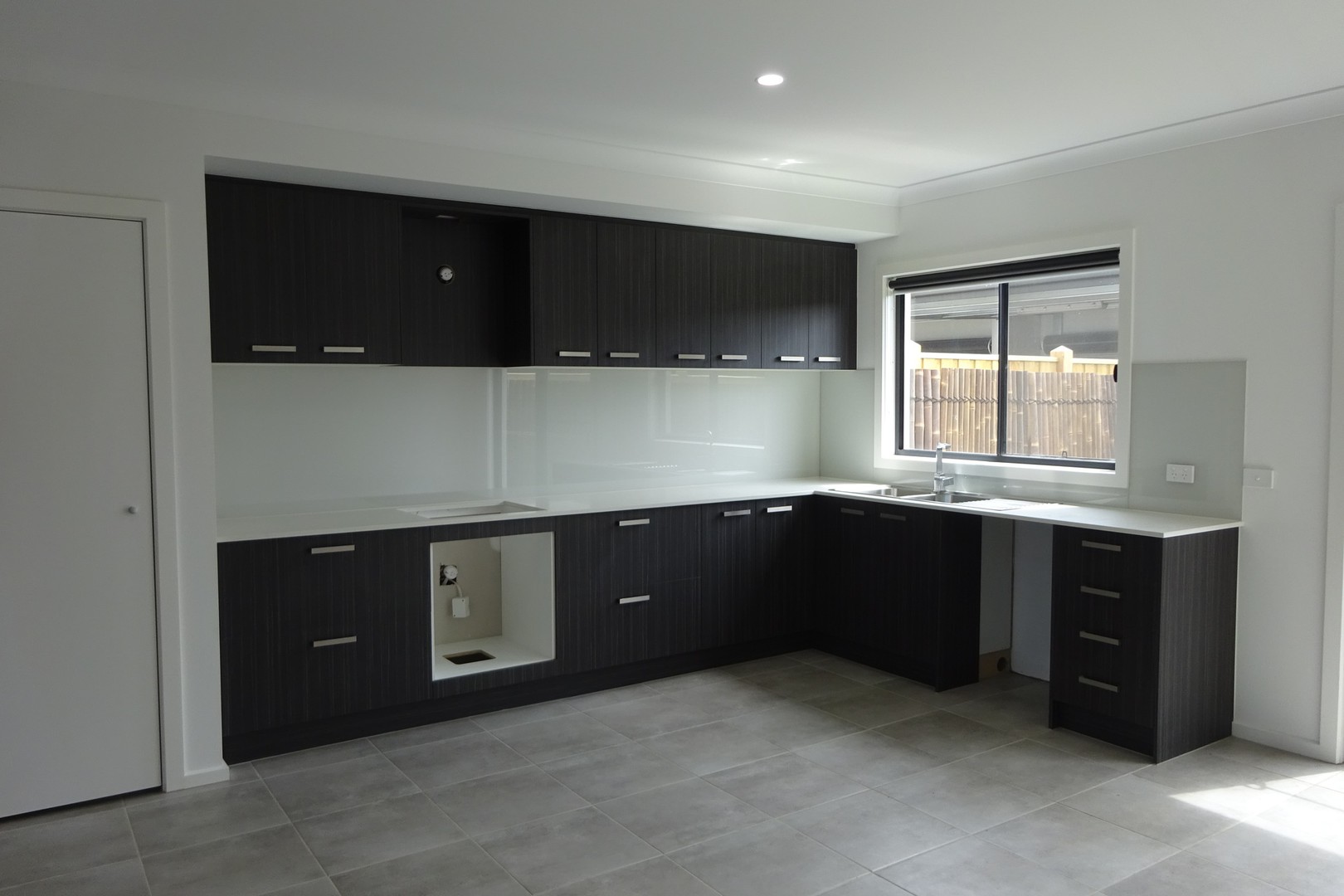 8 Hassett Walk, Mickleham, VIC 3064 - Thumbnail 2 - 18/02/2019