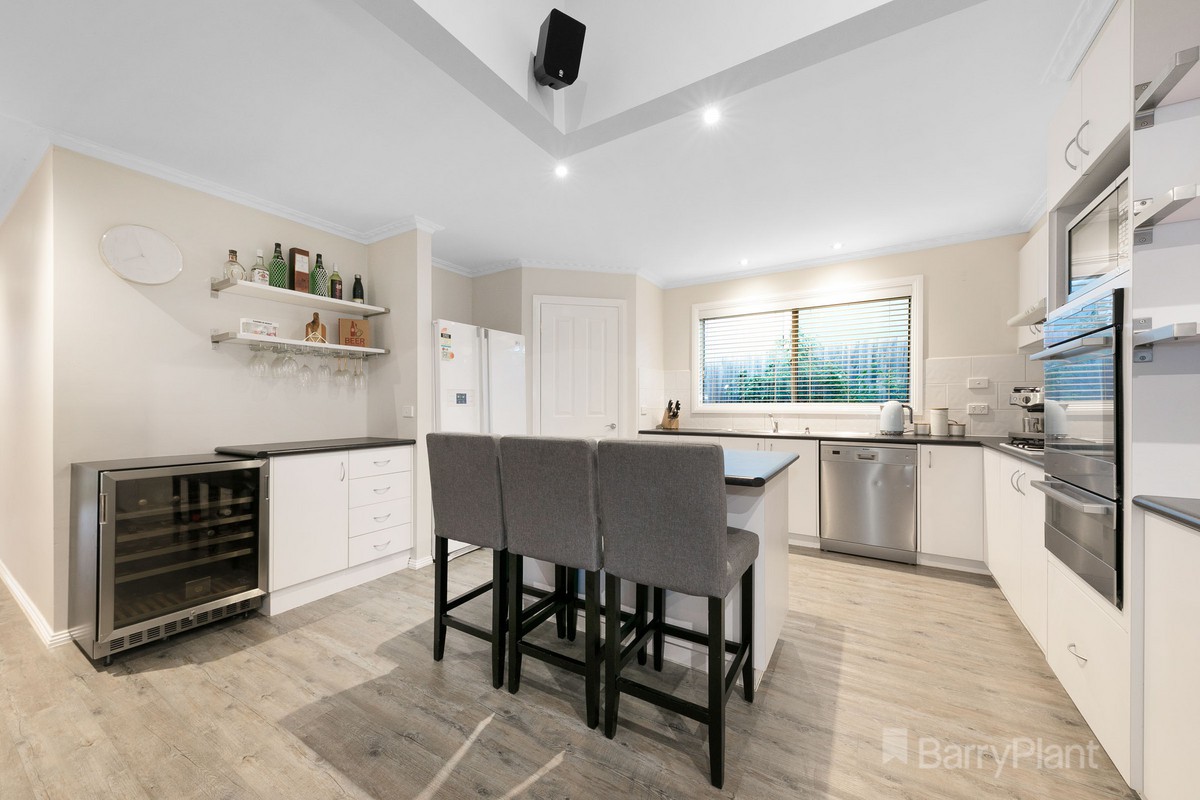 29 Gentle Annie Drive, Blind Bight, VIC 3980 - Thumbnail 2 - 21/02/2019