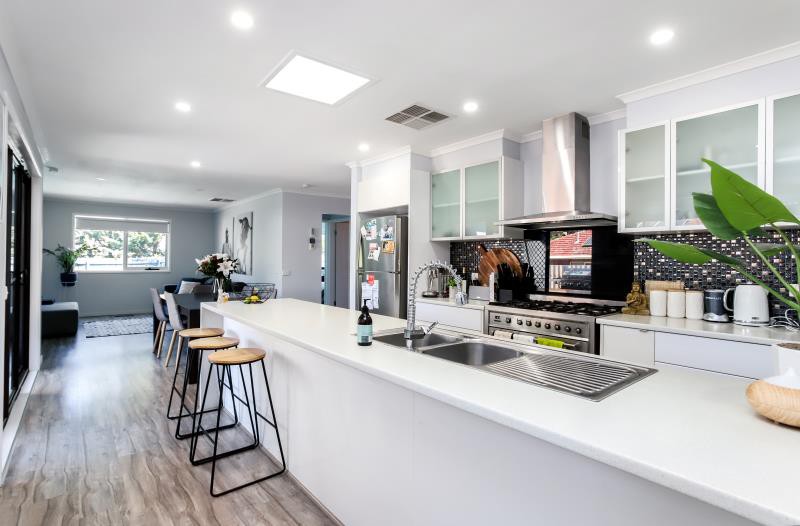 14 Rudstone Bend, Greenvale, VIC 3059 - Thumbnail 2 - 25/02/2019