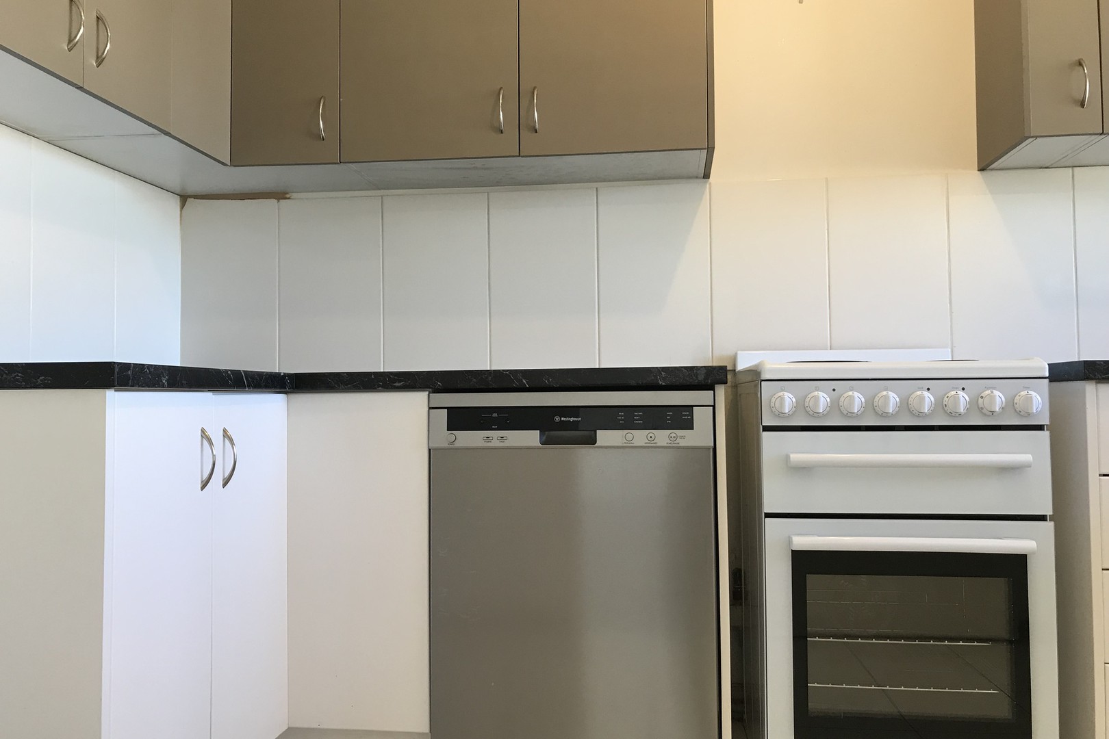 1/3 Kiltie Avenue, Windsor Gardens, SA 5087 - Thumbnail 2 - 25/02/2019