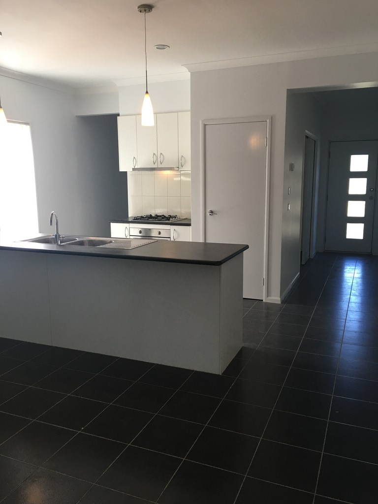 24 Laffy Street, Wallan, VIC 3756 - Thumbnail 1 - 26/02/2019