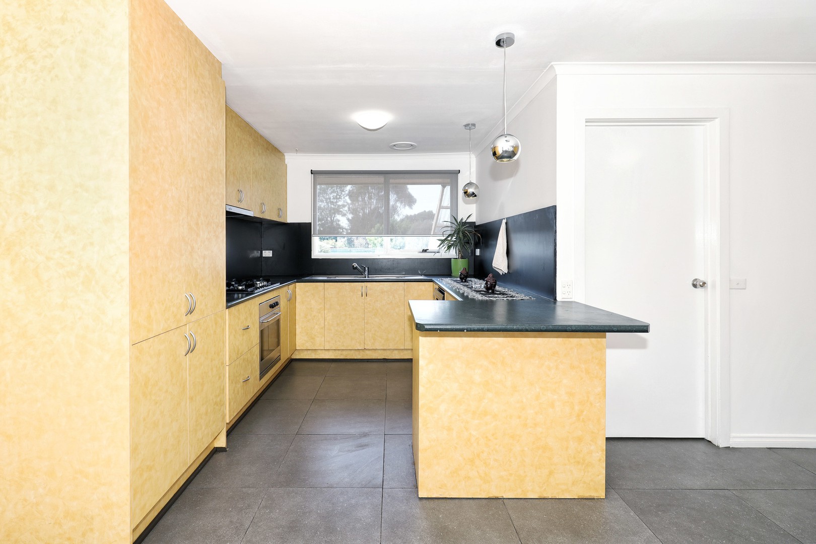 1 Kirkbride Way, Craigieburn, VIC 3064 - Thumbnail 1 - 27/02/2019