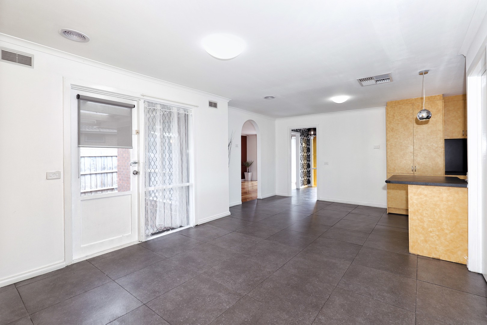 1 Kirkbride Way, Craigieburn, VIC 3064 - Thumbnail 2 - 27/02/2019