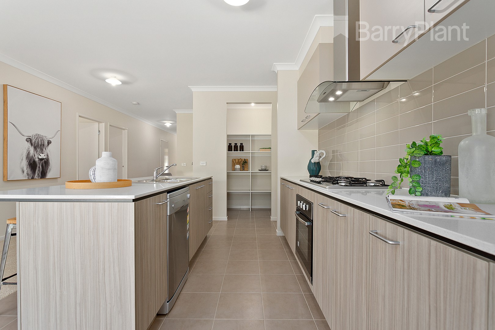 6 Gerald Street, Craigieburn, VIC 3064 - Thumbnail 2 - 27/02/2019