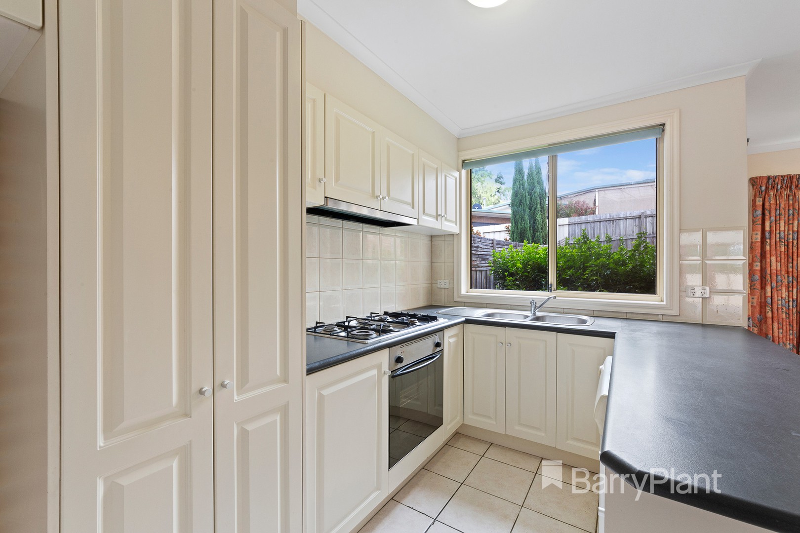 7/10 Warton Rd, Huntingdale, WA, 6110, Lesmurdie - Thumbnail 2