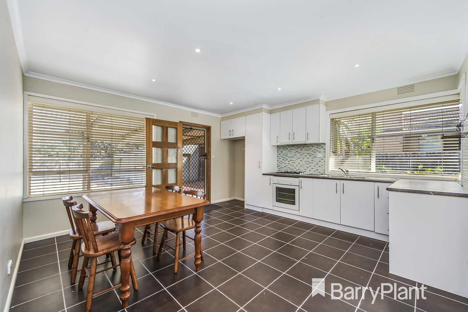 37 Herbert Avenue, Hoppers Crossing, VIC 3029 - Thumbnail 2 - 28/02/2019