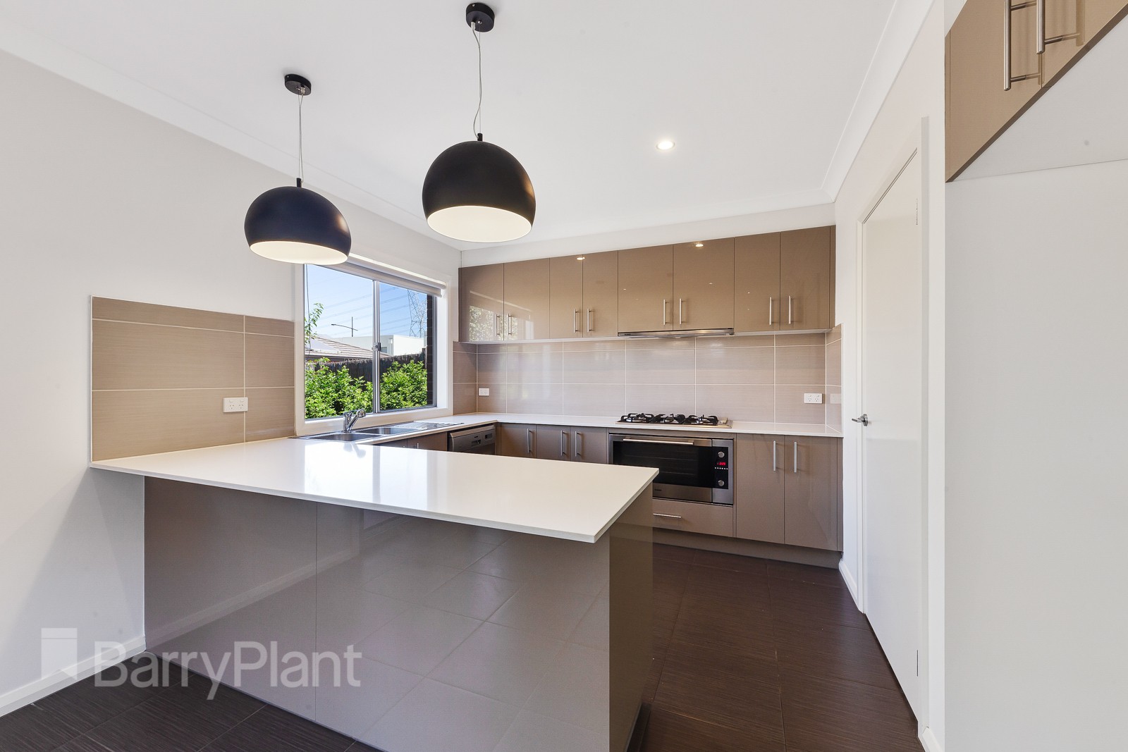 9 Dunlop Way, Fraser Rise, VIC 3336 - Thumbnail 1 - 04/03/2019