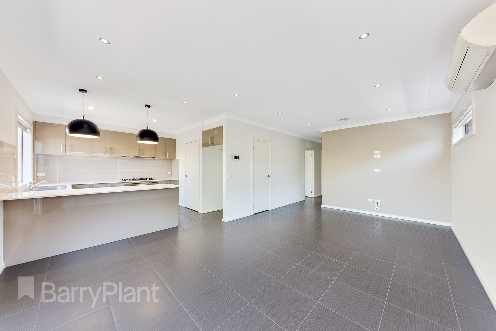 9 Dunlop Way, Fraser Rise, VIC 3336 - Thumbnail 2 - 04/03/2019