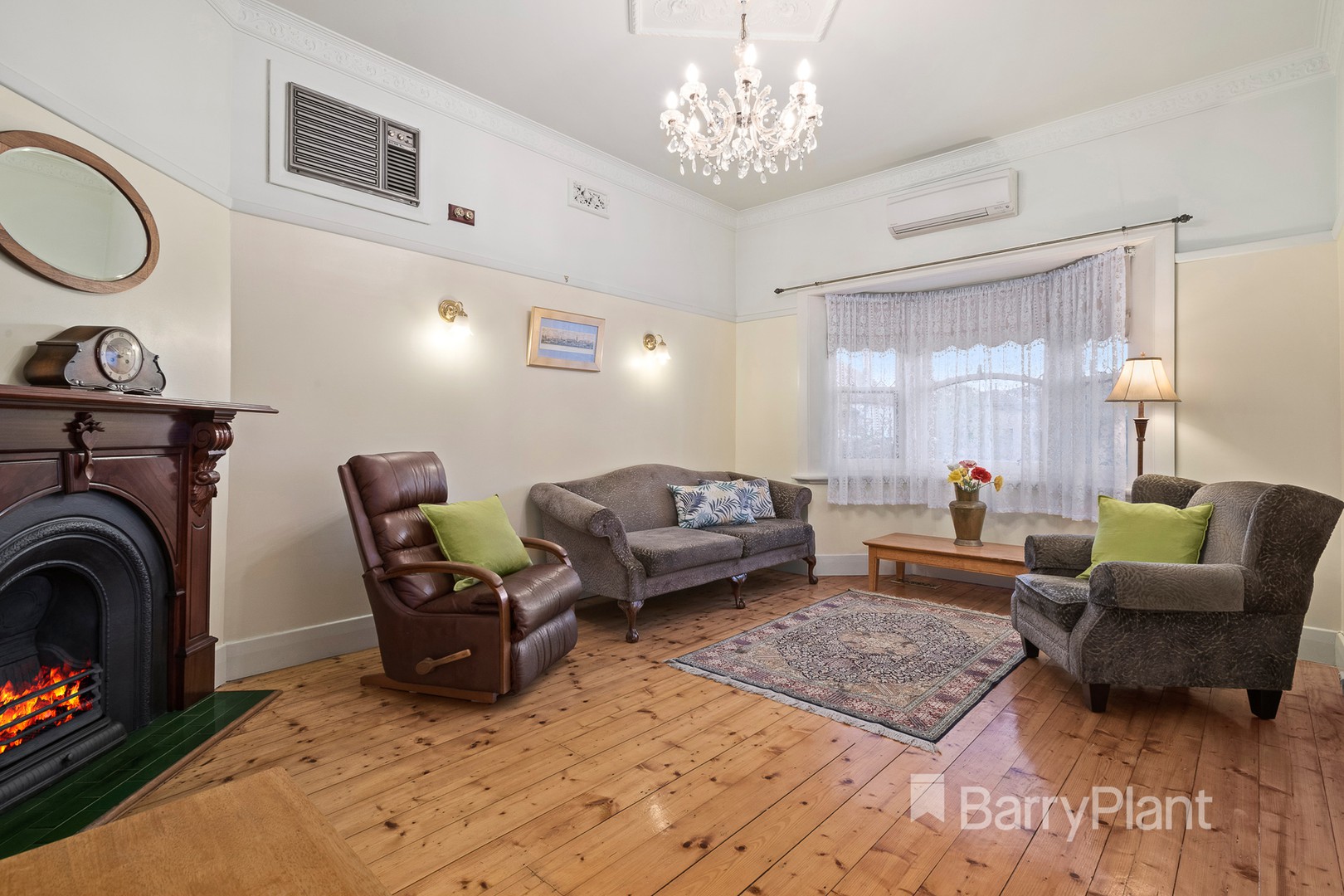 135 Munro Street, Coburg, VIC 3058 - Thumbnail 2 - 04/03/2019
