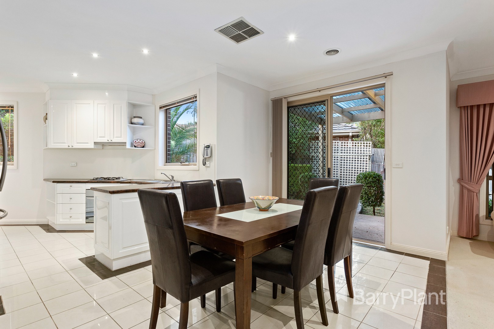 3/67 Russell Crescent, Doncaster East, VIC 3109, Doncaster East - Thumbnail 2