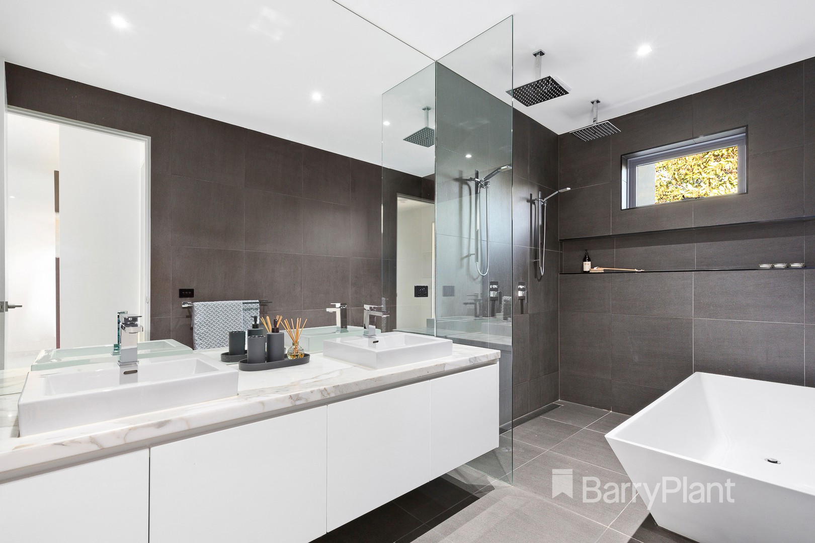 6 Bambaroo Close, Nambour, QLD, 4560, Nambour - Thumbnail 5