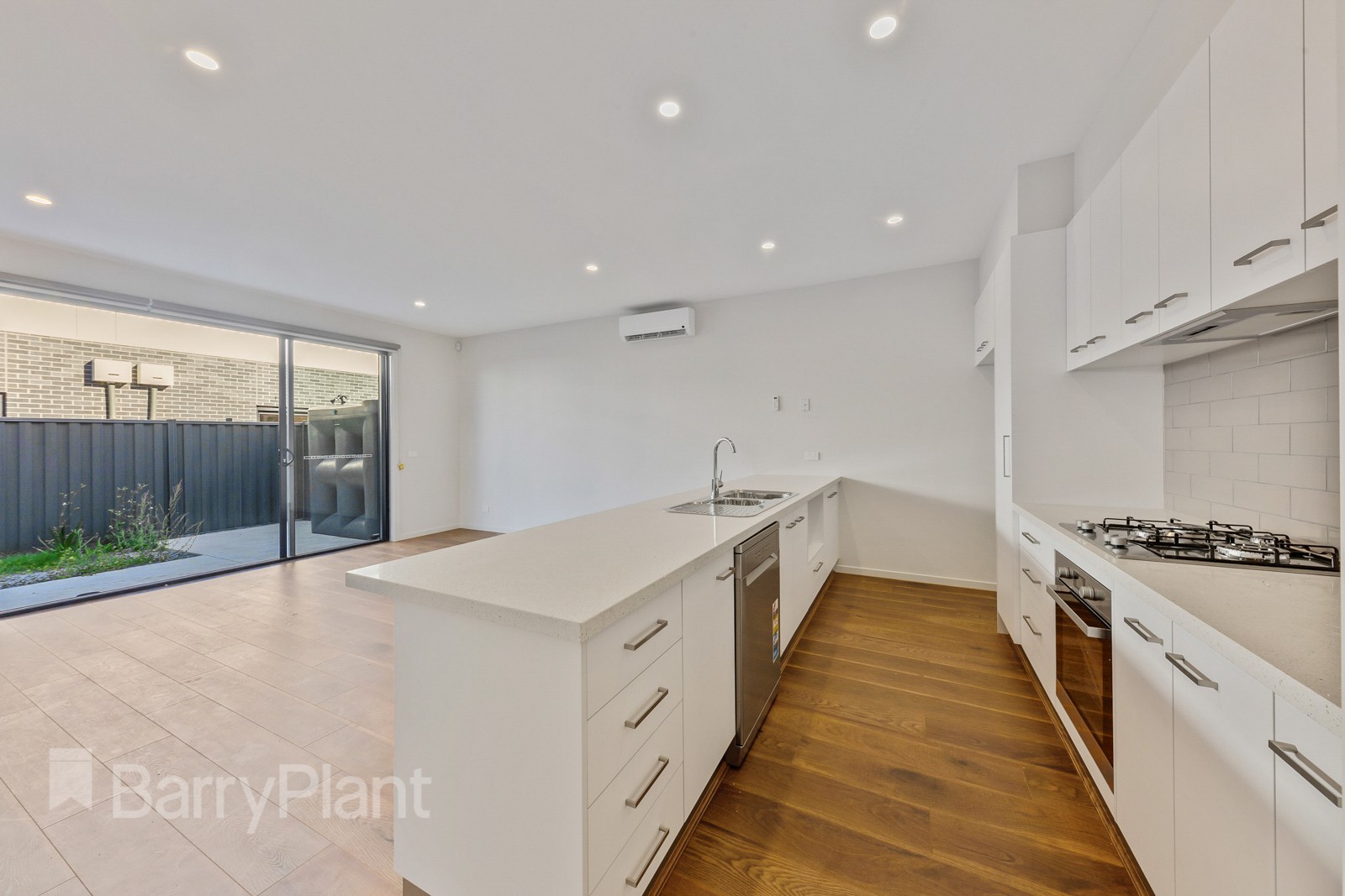 18/42 Trickey Avenue, Sydenham, VIC 3037 - Thumbnail 2 - 13/03/2019