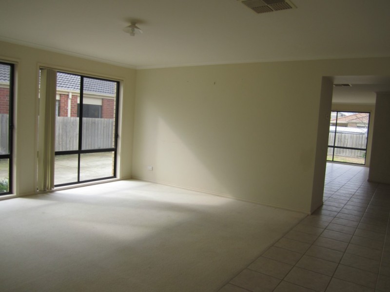 3 Crown Court, Tarneit, VIC 3029 - Thumbnail 2 - 15/03/2019