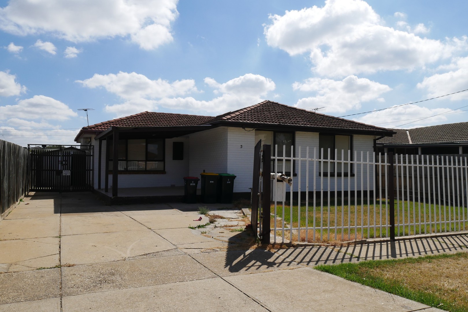 5 Curlew Close, Melton, VIC 3337 - Thumbnail 1 - 18/03/2019