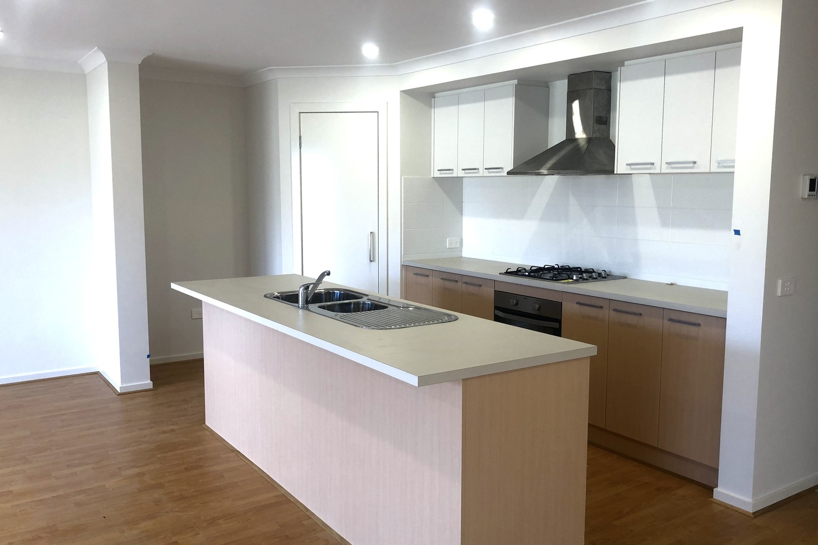 6 Sloane Street, Werribee, VIC 3030 - Thumbnail 1 - 20/03/2019