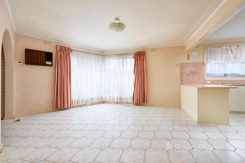 3 Outlook Drive, Dandenong North, VIC 3175 - Thumbnail 2 - 26/03/2019