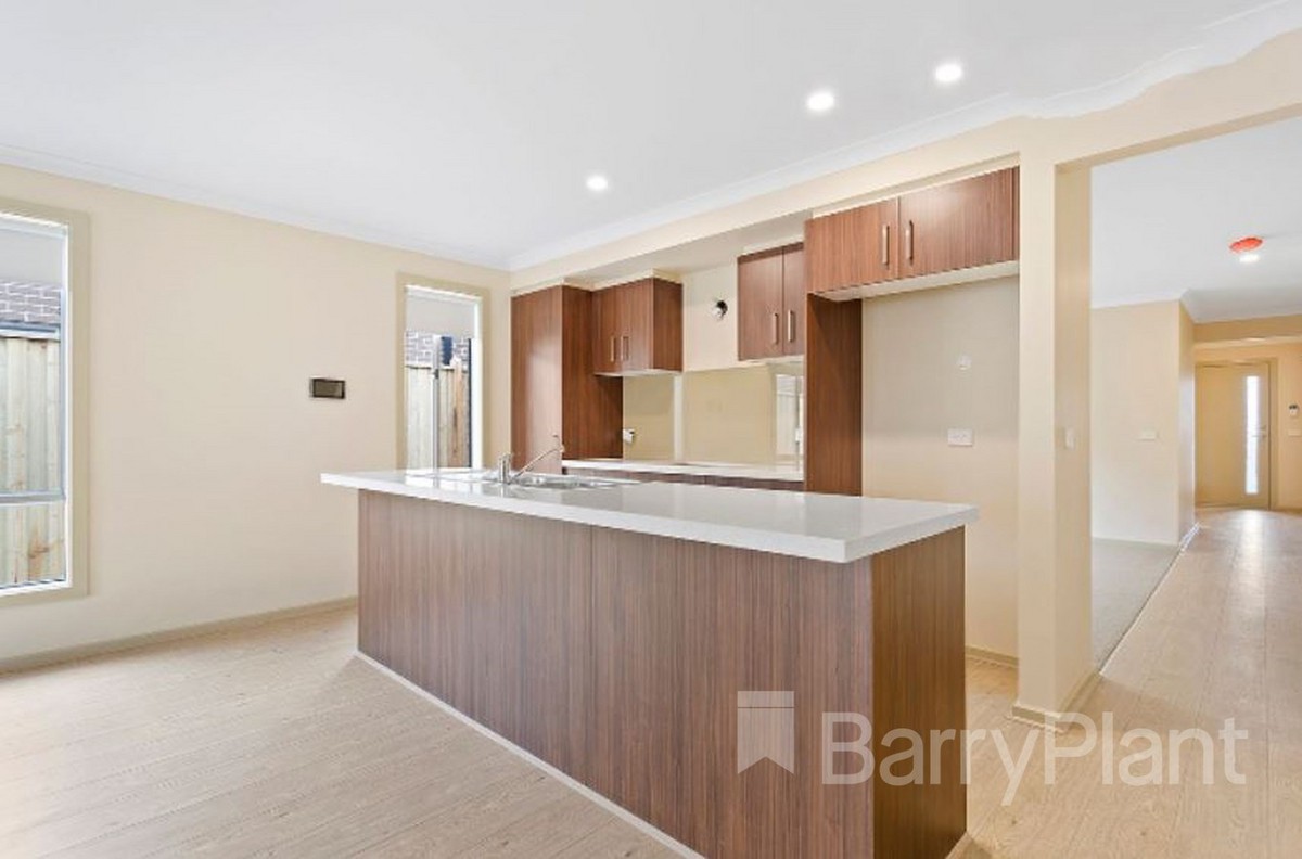 91 Caversham Drive, Pakenham, VIC 3810 - Thumbnail 1 - 26/03/2019