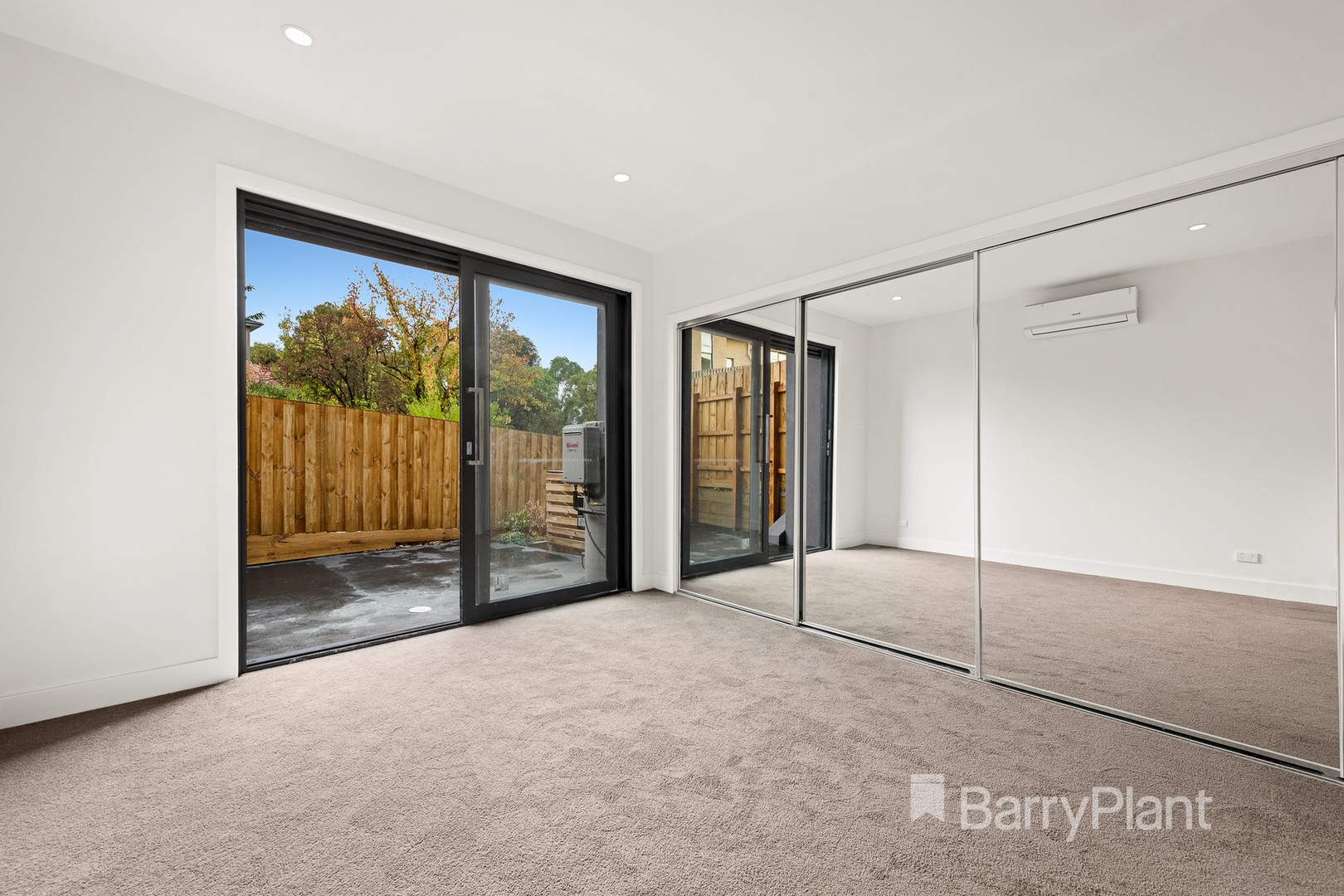 3/4 Whittens LaneDoncaster, VIC 3108, Doncaster - Thumbnail 8