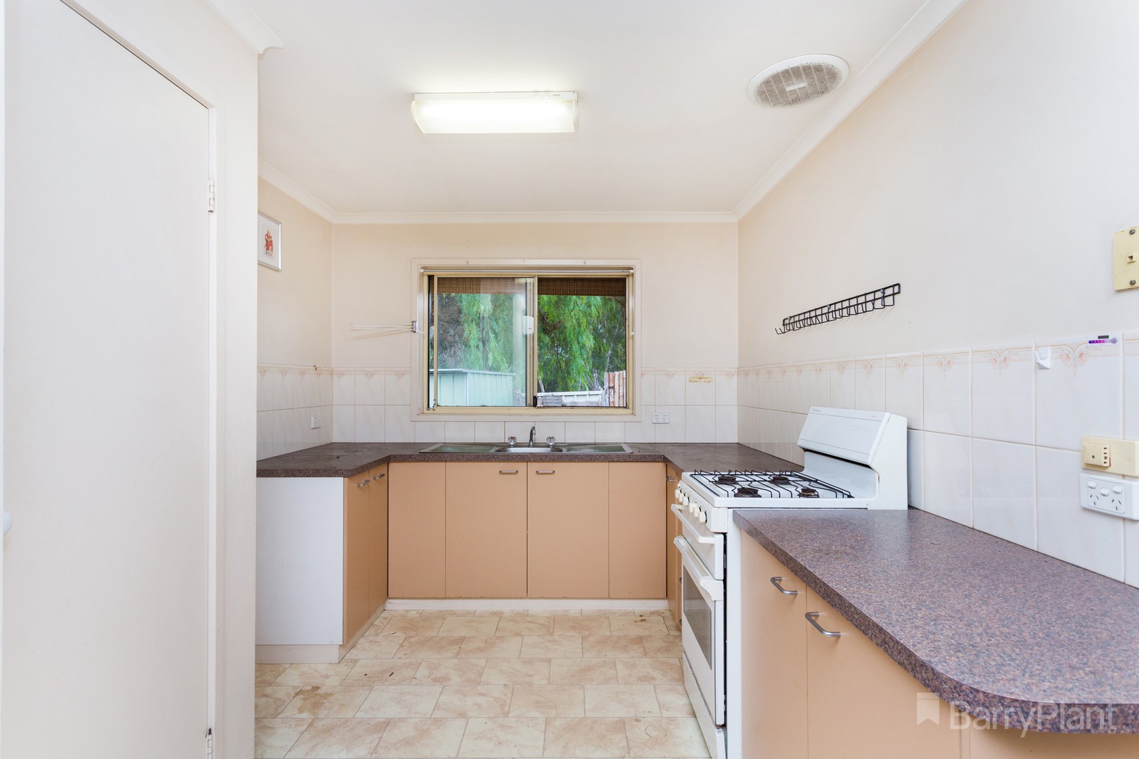 1/2 Carpenter Street, Kangaroo Flat, VIC 3555 - Thumbnail 1 - 29/03/2019