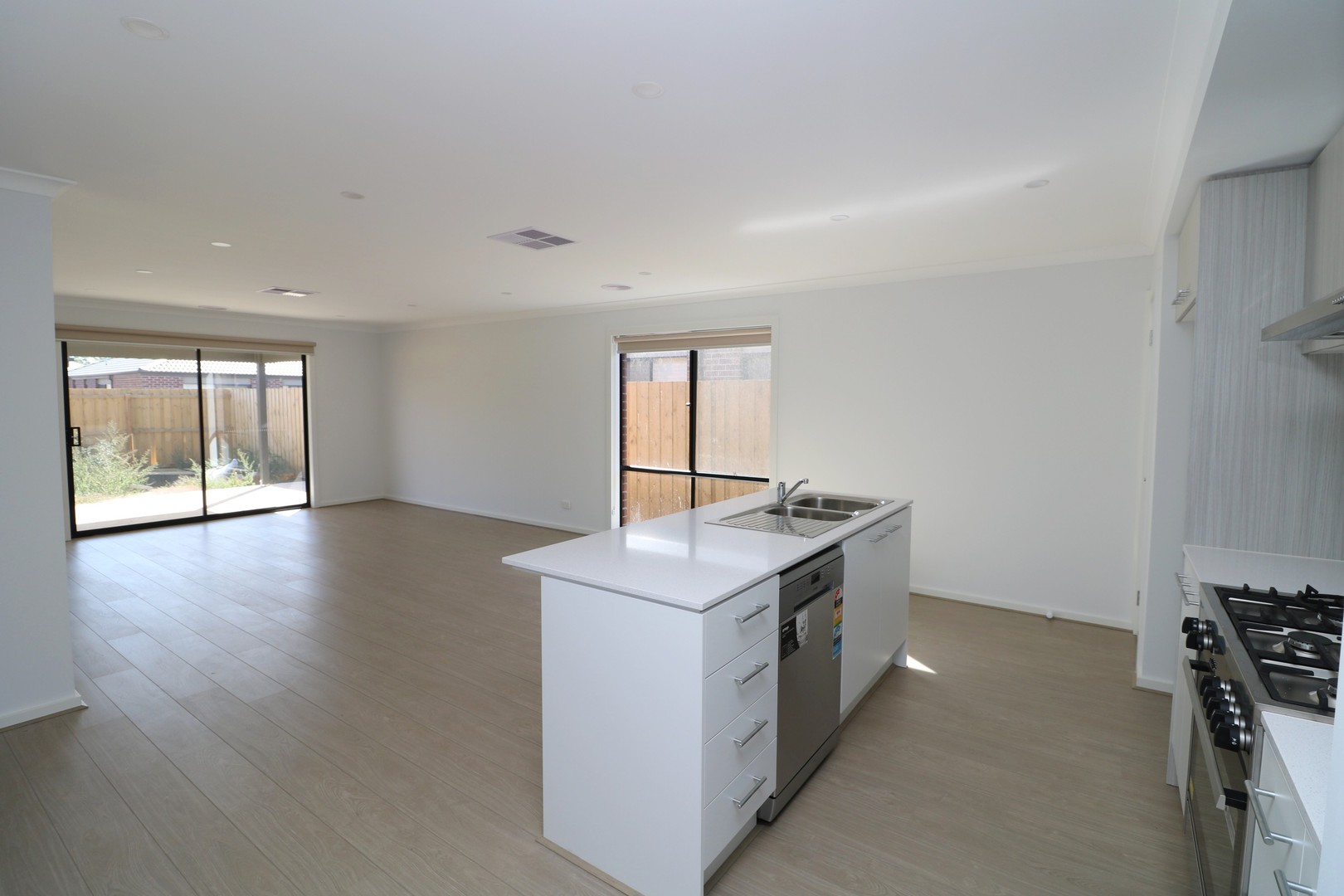 14 Simpson Circuit, Armstrong Creek, VIC 3217 - Thumbnail 1 - 03/04/2019