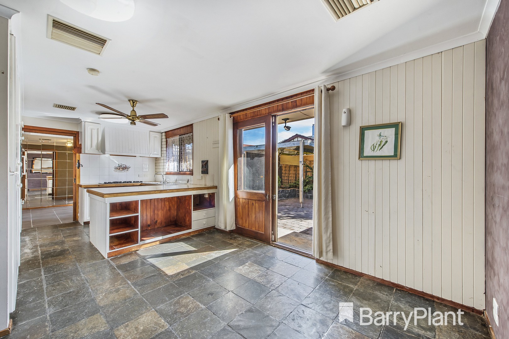 23 Mount Eagle Way, Wyndham Vale, VIC 3024 - Thumbnail 2 - 03/04/2019